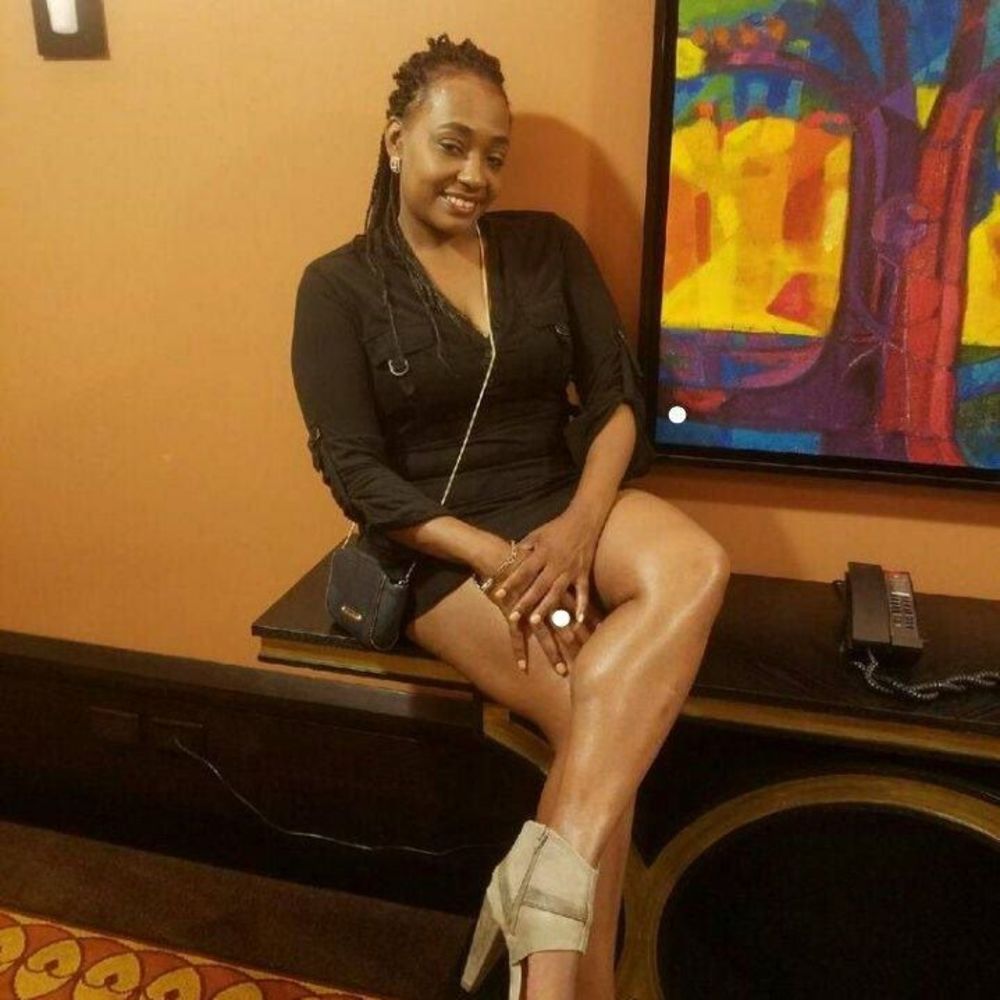 Meet your Posher, Rolycia